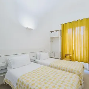  Alojamento de Acomodação e Pequeno-almoço Central Savona Itália
