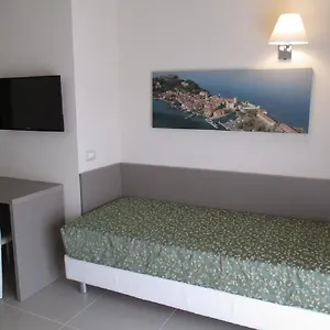 3* Szálloda Hotel Holiday